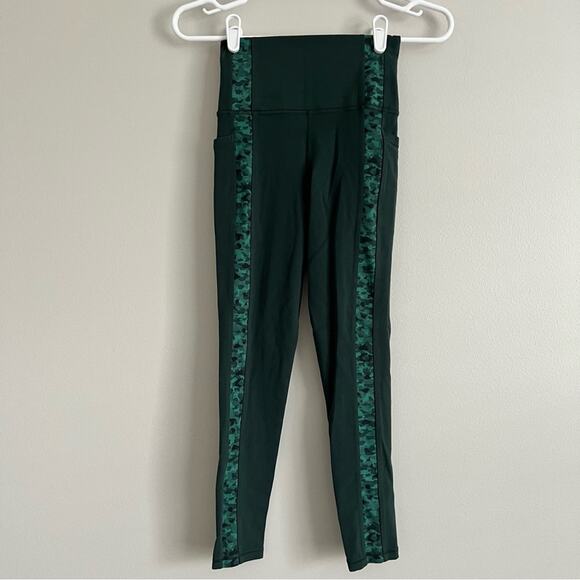 Athleta Women’s Green Salutation Stash Pocket II Serene 7/8 Leggings Size XXS - Picture 1 of 6